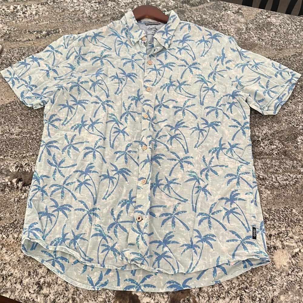 Men’s IZOD Hawaiian shirt 2/$20